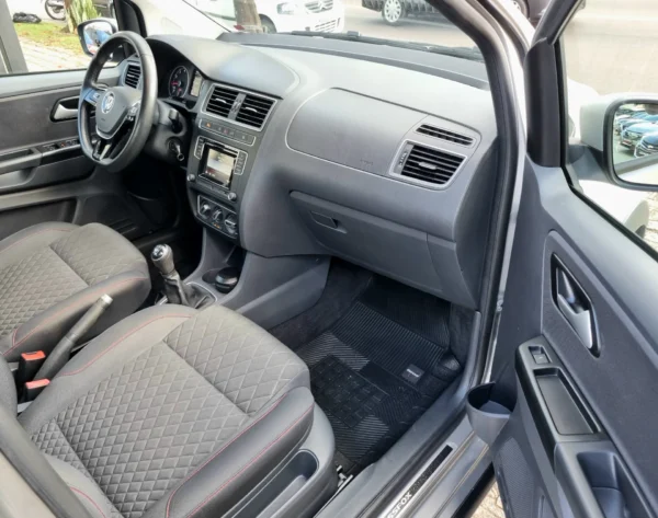 VOLKSWAGEN CROSSFOX - Image 12