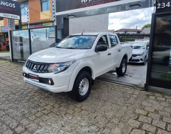 MITSUBISHI L200 TRITON - Image 2