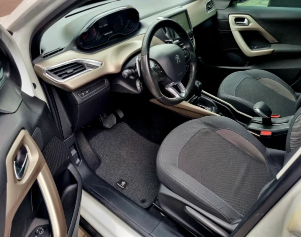 PEUGEOT 2008 - Image 12