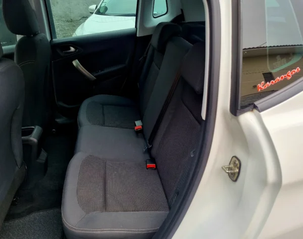 PEUGEOT 2008 - Image 13