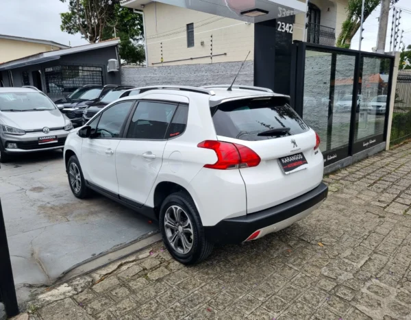 PEUGEOT 2008 - Image 5