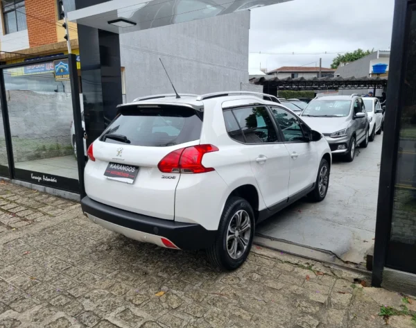 PEUGEOT 2008 - Image 6