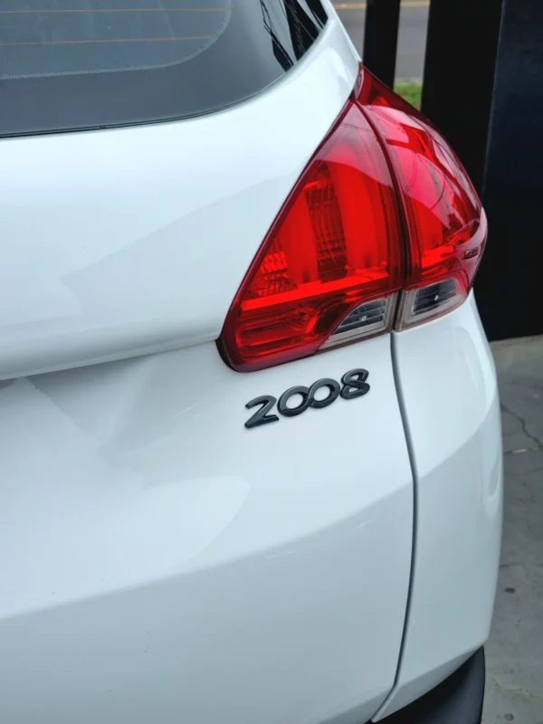 PEUGEOT 2008 - Image 8