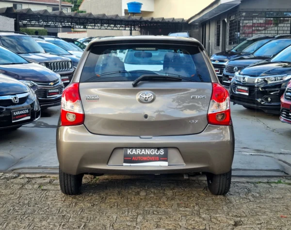 TOYOTA ETIOS - Image 5