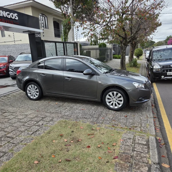 CHEVROLET CRUZE - Image 10