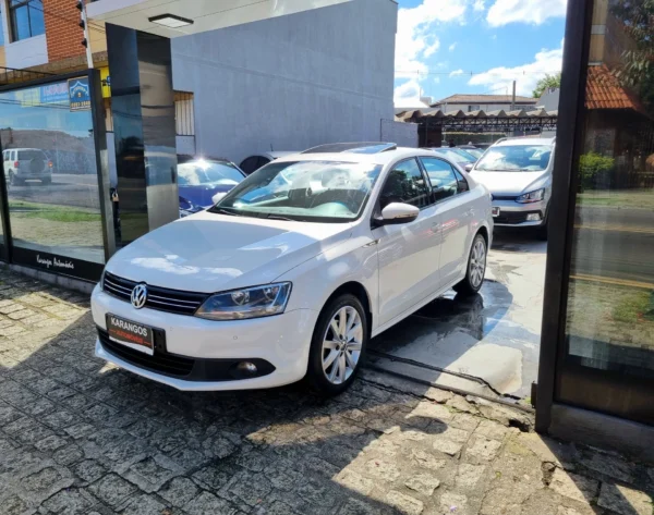 VOLKSWAGEN JETTA 2.0 - Image 5