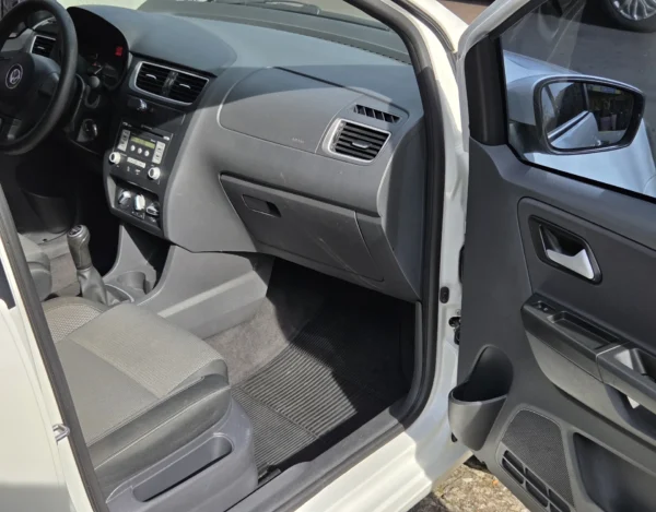 VOLKSWAGEN SPACEFOX - Image 14