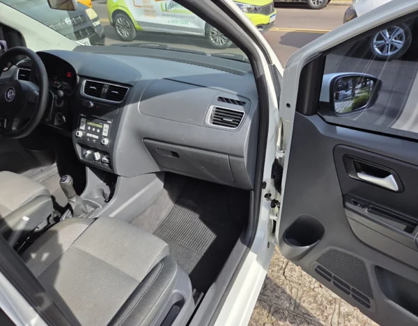 VOLKSWAGEN SPACEFOX - Image 16