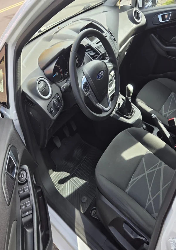 FORD FIESTA - Image 19