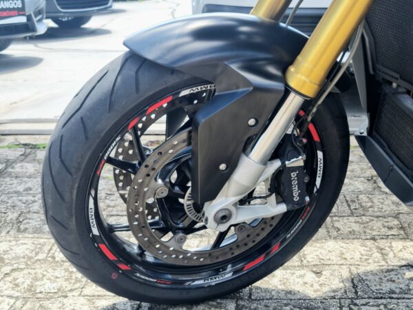 BMW S - Image 4