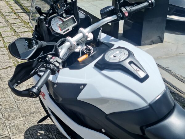 BMW S - Image 10