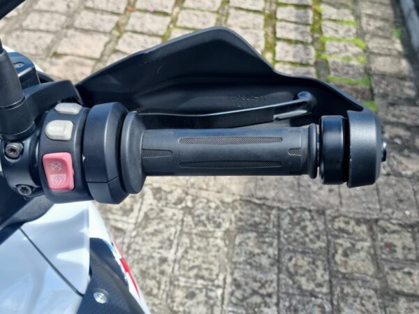 BMW S - Image 11