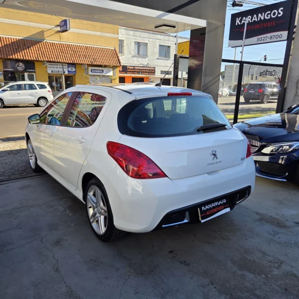 PEUGEOT 208 - Image 6