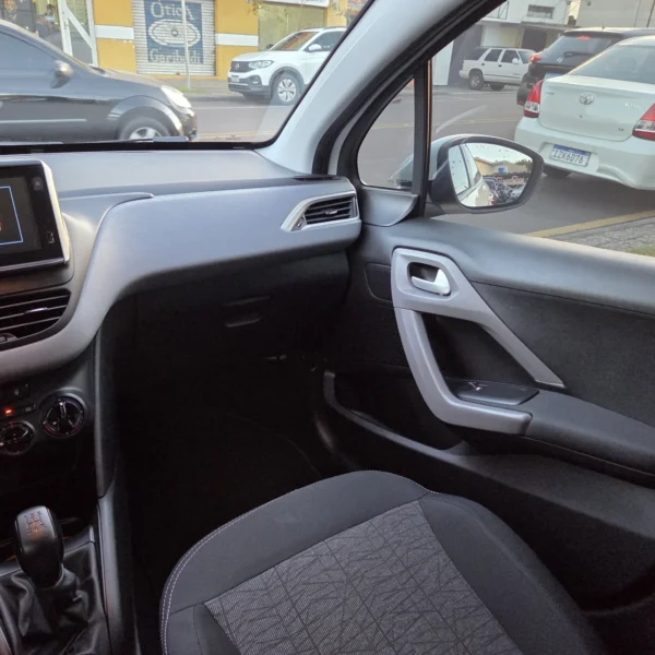 PEUGEOT 308 - Image 13