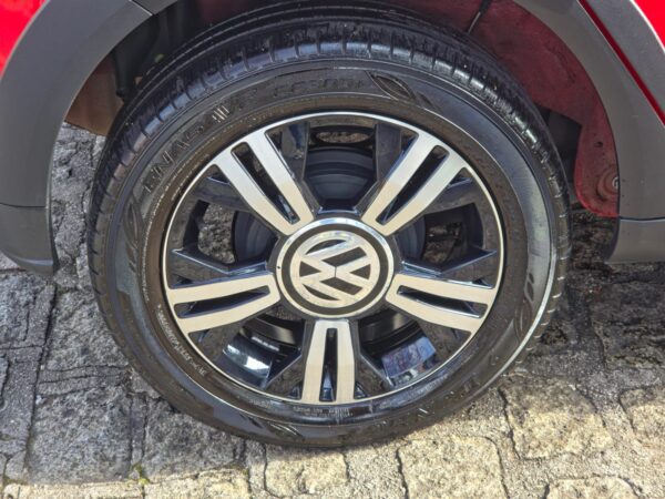 VOLKSWAGEN UP - Image 5