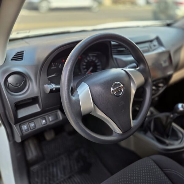 NISSAN FRONTIER - Image 6