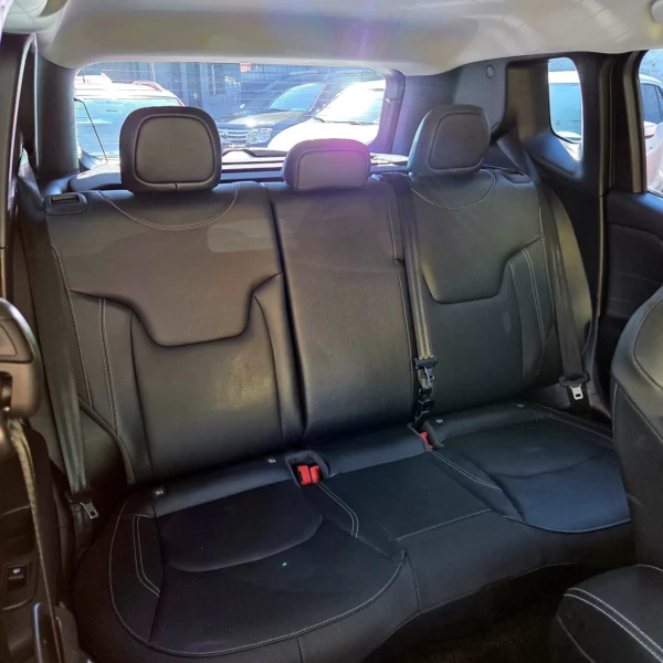 JEEP RENEGADE - Image 17