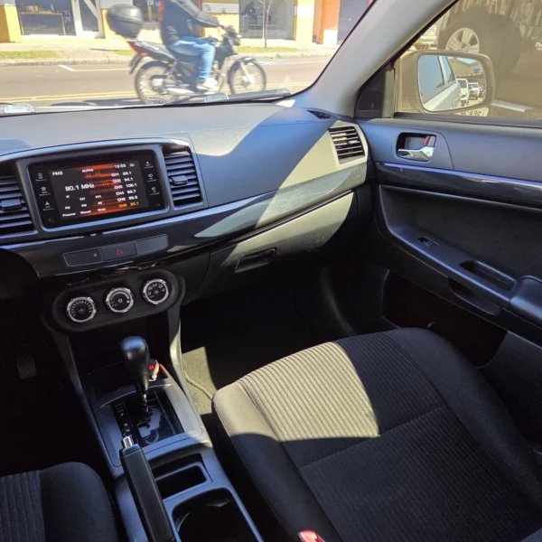MITSUBISHI LANCER - Image 16