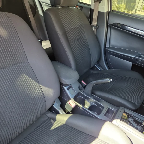 MITSUBISHI LANCER - Image 18