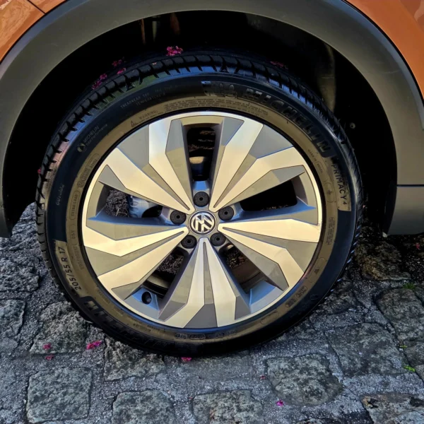 VOLKSWAGEN T-CROSS - Image 11