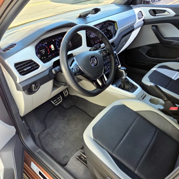 VOLKSWAGEN T-CROSS - Image 12