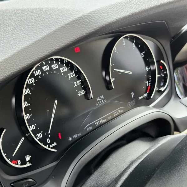 BMW 320I - Image 12
