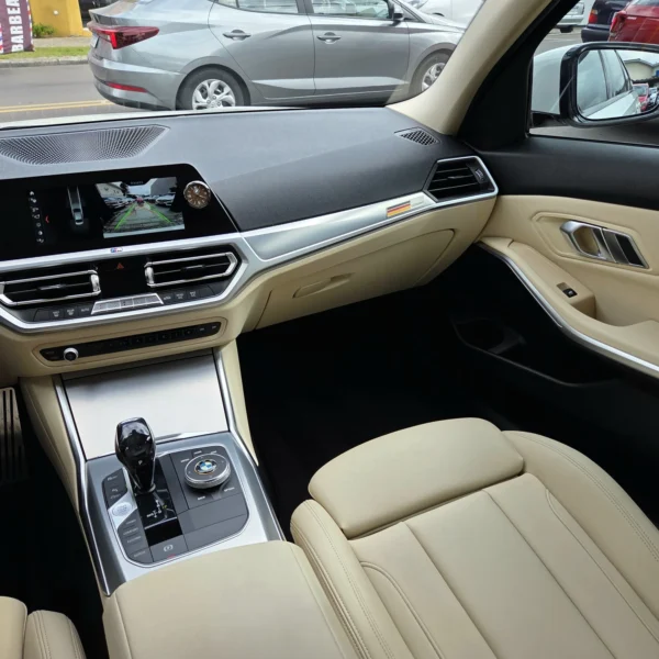 BMW 320I - Image 19