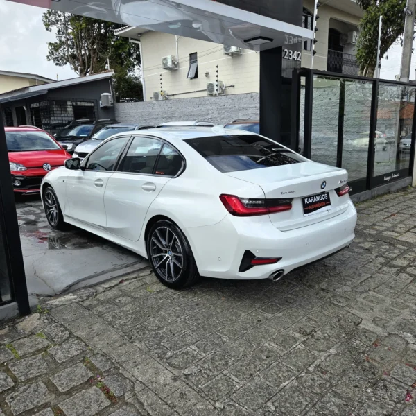 BMW 320I - Image 6