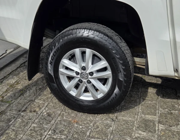 VOLKSWAGEN AMAROK - Image 18
