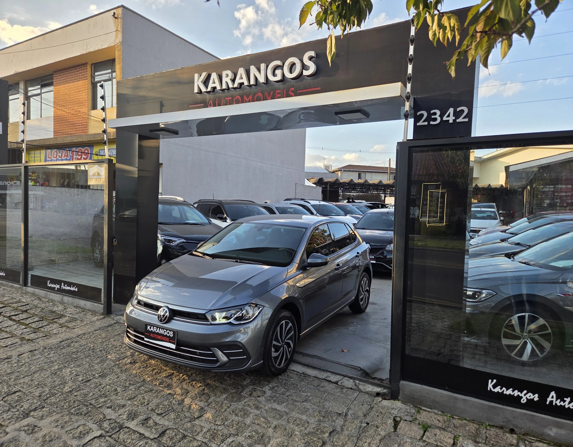 VOLKSWAGEN POLO